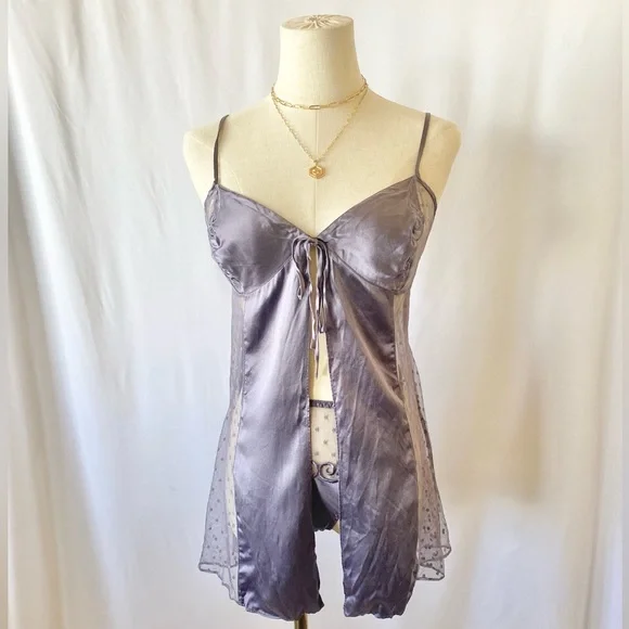 🍒SALE🍒VINTAGE Y2K VICTORIA'S SECRET SILK PEIGNOIR SET